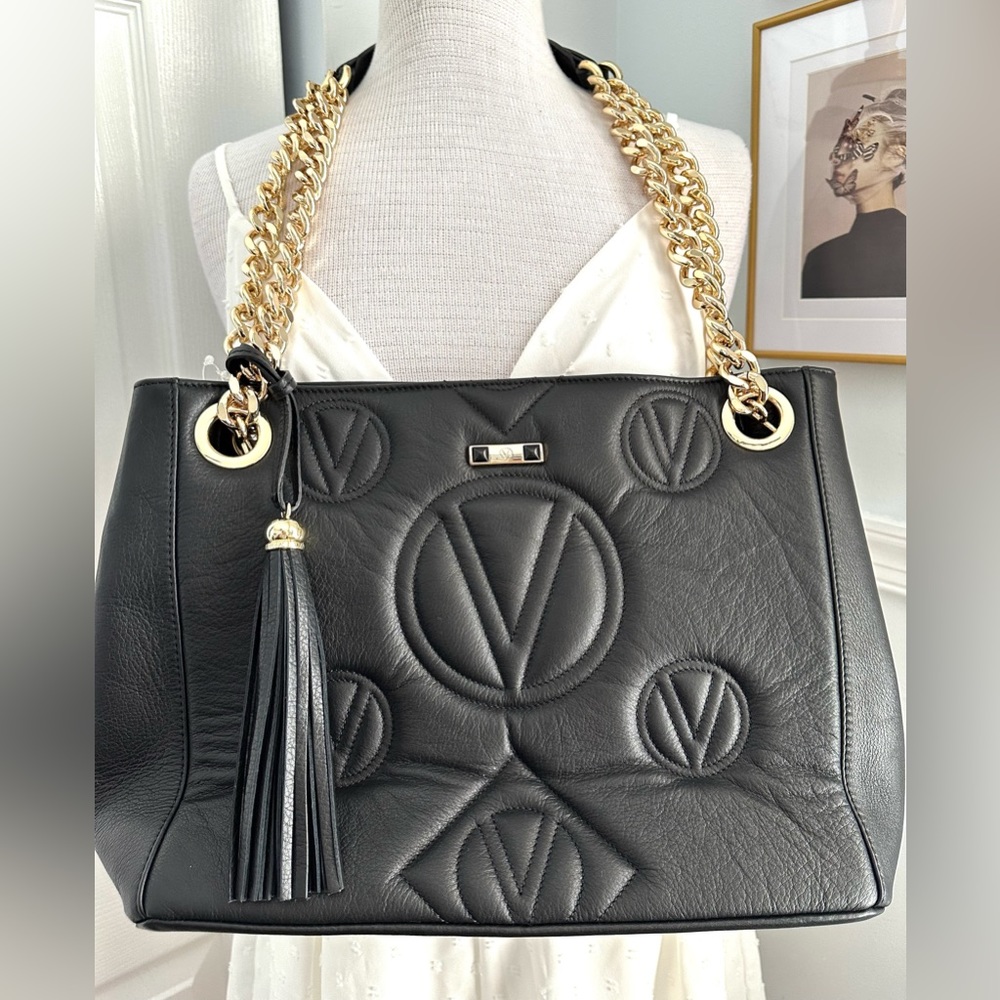 🖤NWT VALENTINO Luisa Magnus Signature LEATHER BLACK PURSE w GOLD CHAIN🖤 - Picture 1 of 16